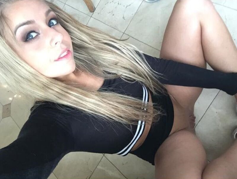 Madelyn Monroe Selfie picture