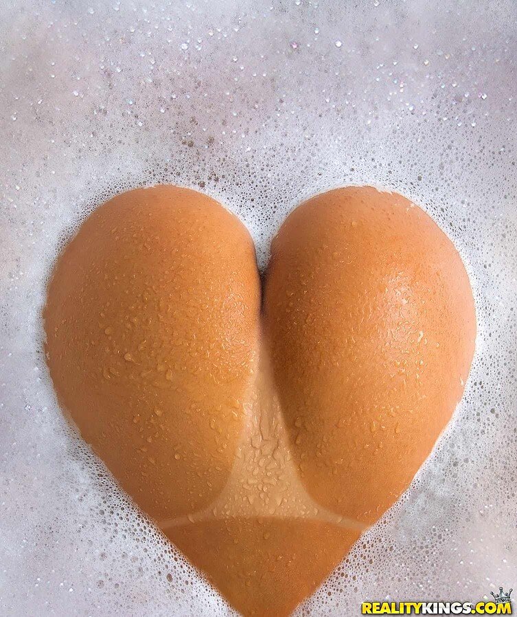 Perfect Heart Shaped Ass picture