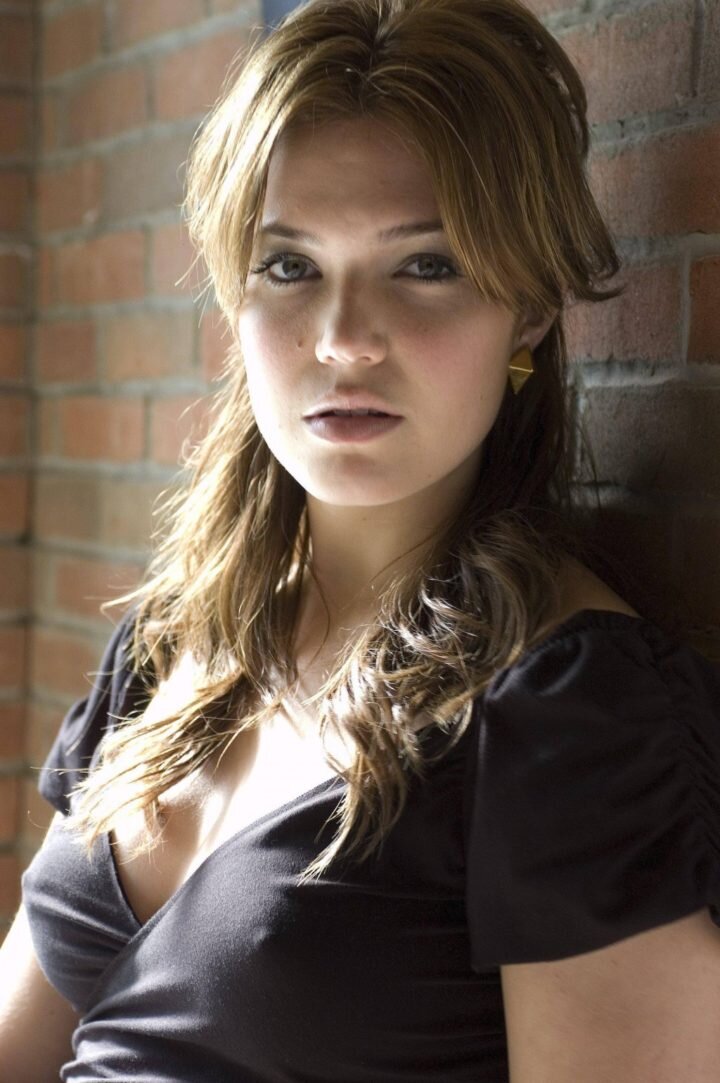 Mandy Moore Little Pokies picture