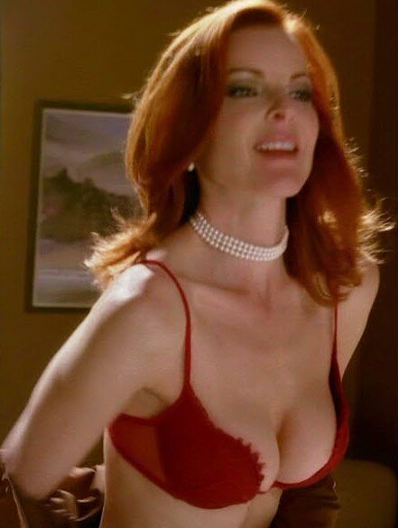 Marcia Cross -3/75 -5'8''- 34B-24-34''- 135lbs - 8.5-Shoe, Beautiful MILF Cunnilingus! - Yum! Yum! picture