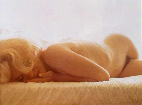 Marilyn Monroe nude with bush picture