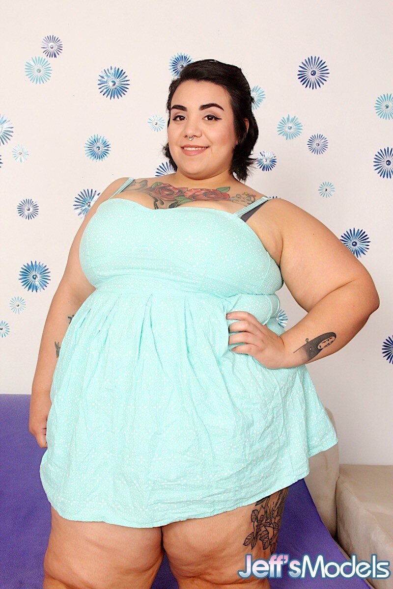 Huge SSBBW Mia Riley in an adorable dress picture