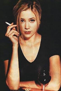 Mira Sorvino smoking picture