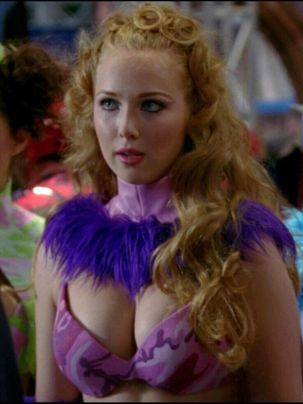Molly Quinn picture