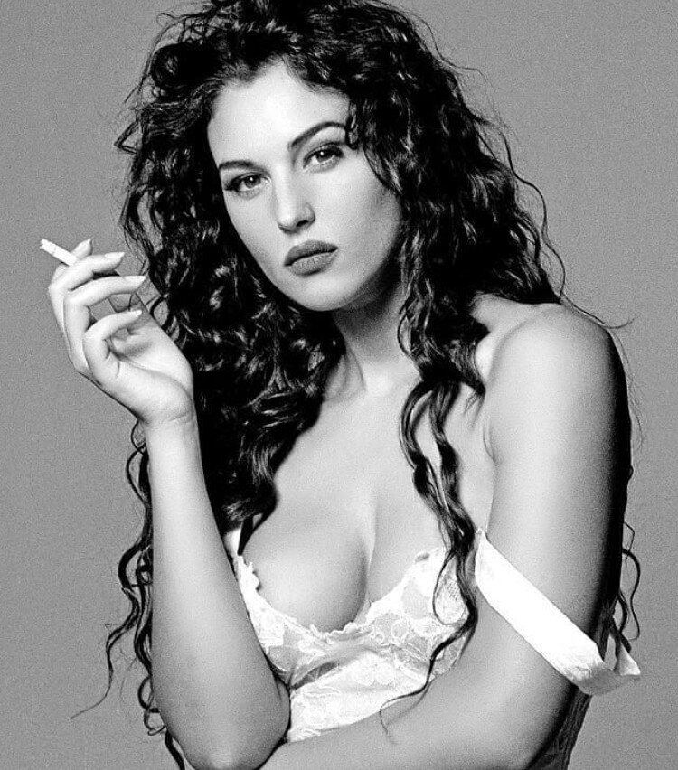 Monica Bellucci picture