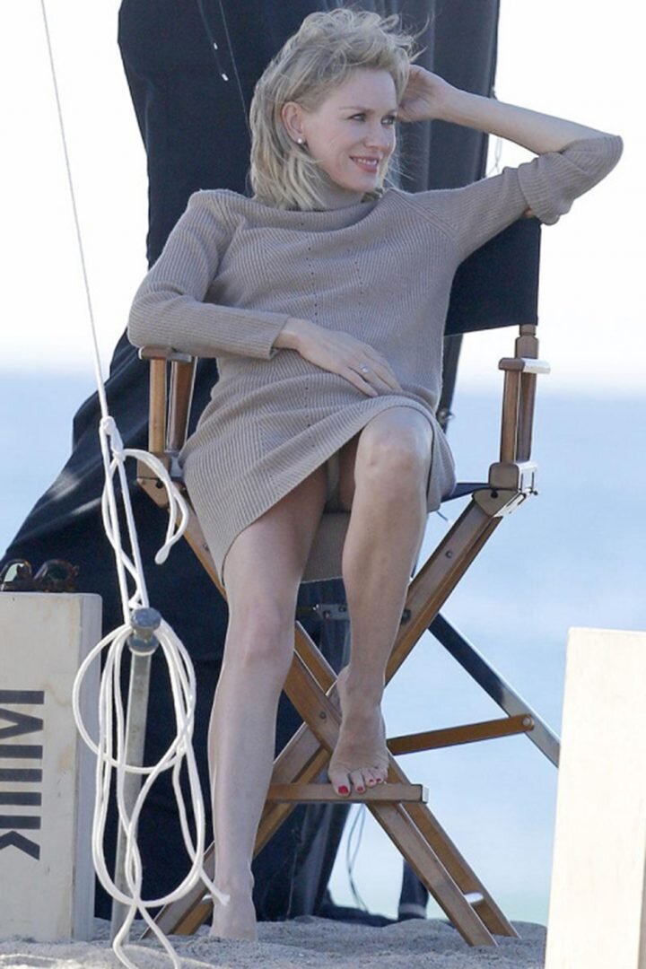 Naomi Watts Upskirt picture