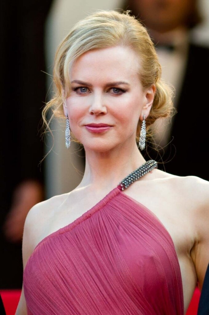 Nicole Kidman -6/67 -5'11''- 34-24-36''- 34A-Bra - 125lbs - 9-Shoe, MILF Cunnilingus! - Yum! Yum! picture