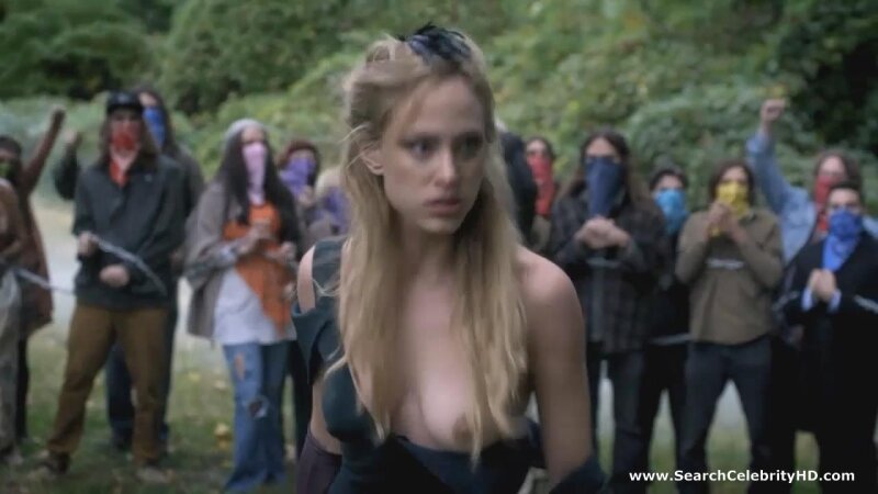 Nora Arnezeder nude - Mozart in the Jungle - S01E09 picture