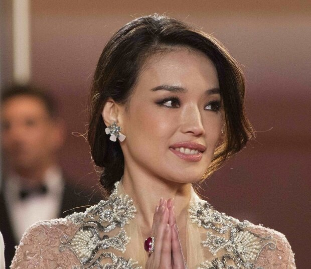 Shu Qi - 4/76 -5'6''- Taiwan Beauty....Wet Kisses! picture