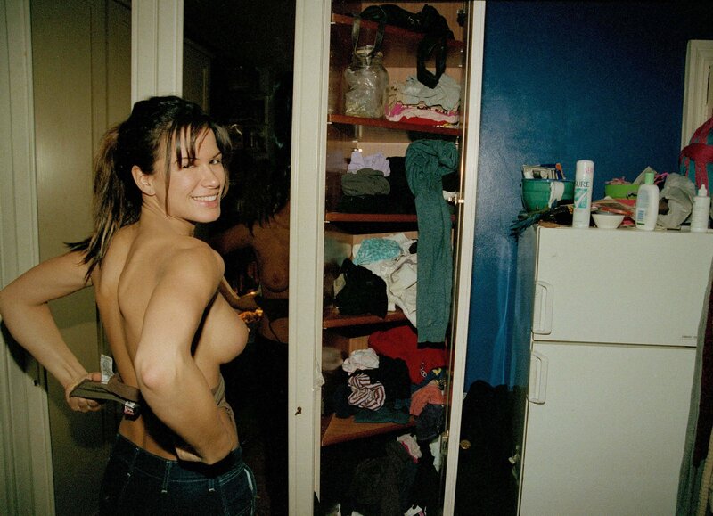 Rhona Mitra home photo leaked picture