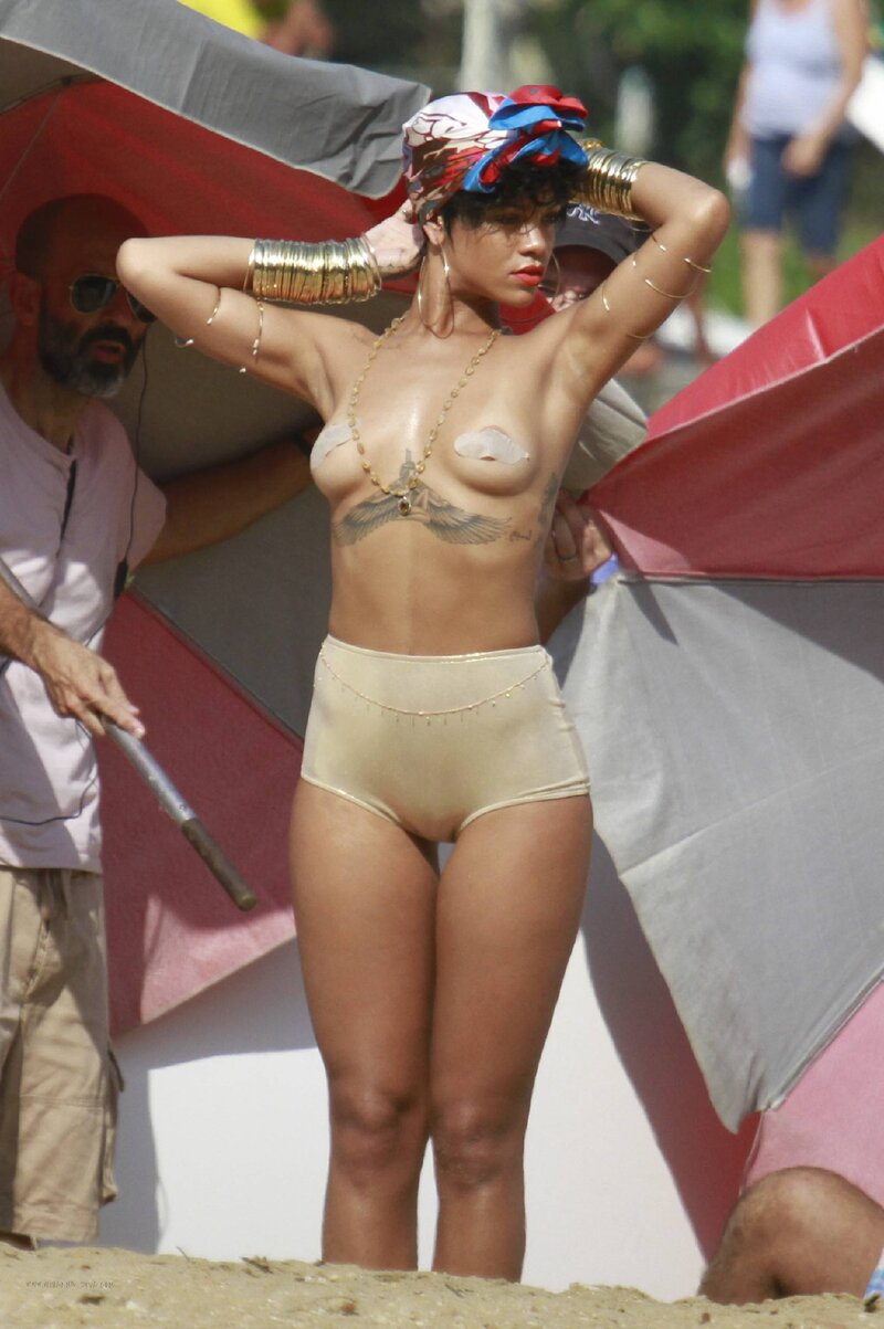 Rihanna Fenty picture