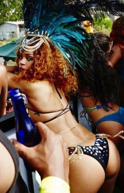 Rihanna daring you to fuck her. Any man who tries can do what they want to her Caribbean Goddess body. Discuss below how you’d ruin her picture
