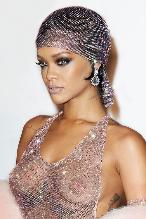 Rihanna shining bright like a diamond. picture