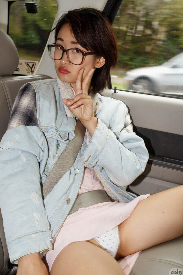 Asian Saki Kishima glasses porn picture