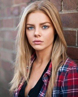 Samara Weaving picture