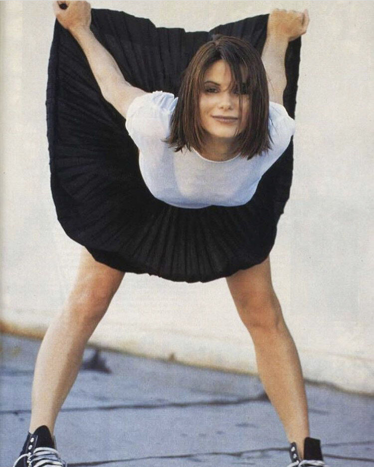 Sandra Bullock flashing everybody her ripe tight pussy picture