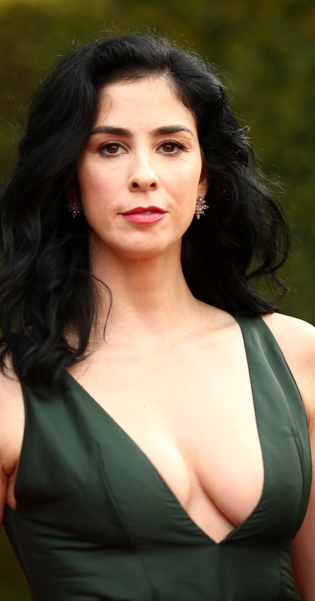 Comedian-Actress Sarah Silverman picture