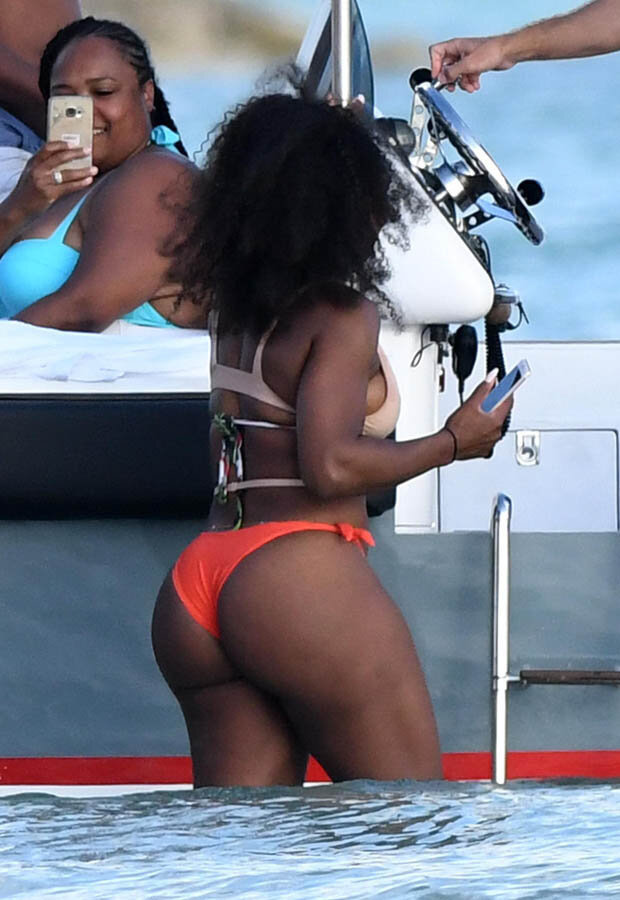 Serena Williams big black bikini booty 7 picture