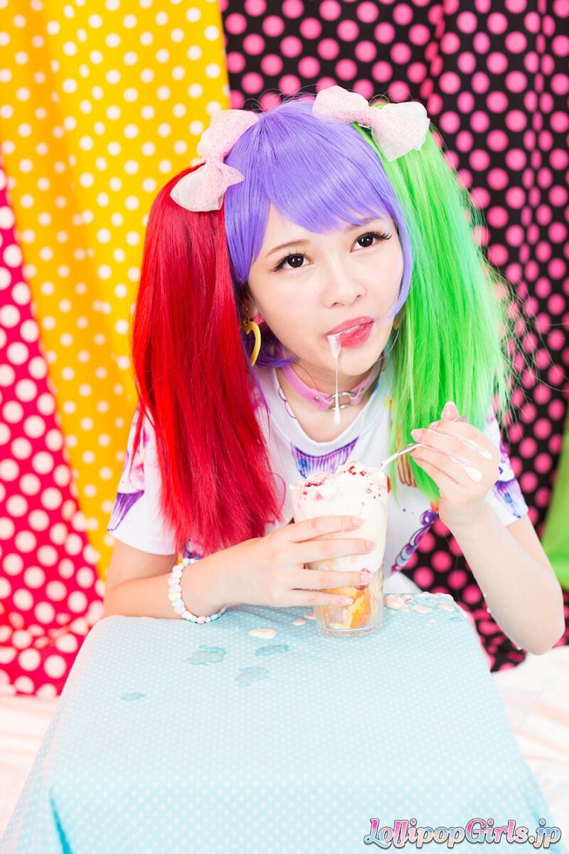 Shuri Atomi 跡美しゅり Lollipop picture