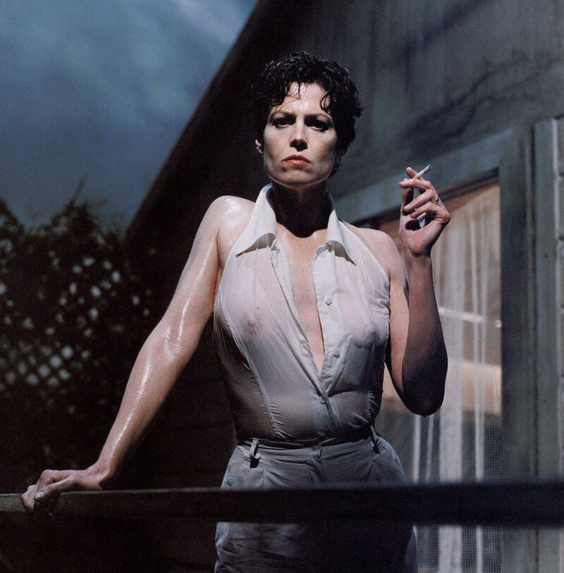 Sigourney Weaver showing her nipples through a wet blouse picture