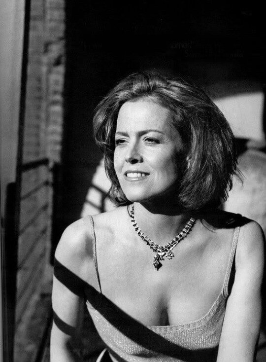 Sigourney Weaver sporting cleavage picture