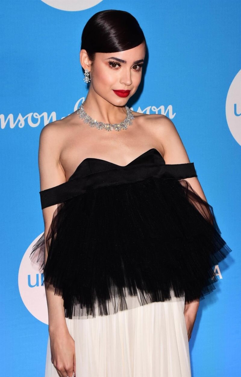 Sofia Carson gorgeous in a sexy dress photographed by paparazzi as she arrived to the UNICEF Snowflake Ball. picture