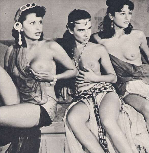 Sophia Loren and friends picture