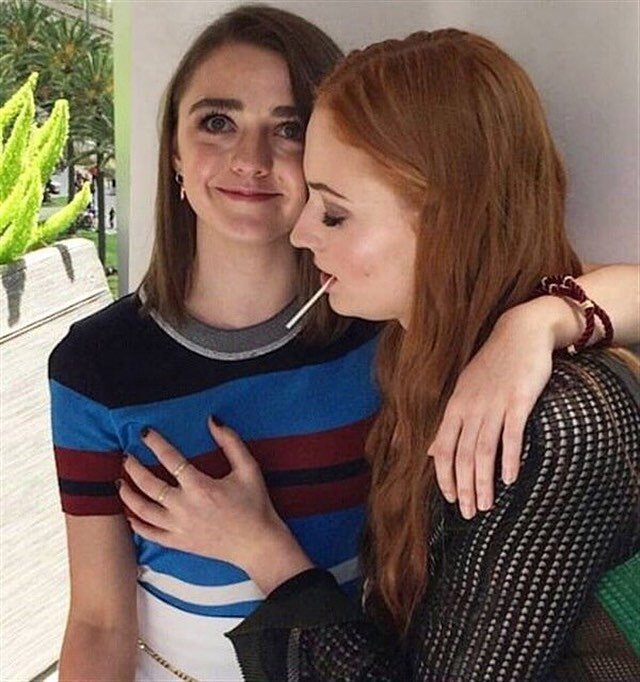 Maisie Williams And Sophie Turner picture
