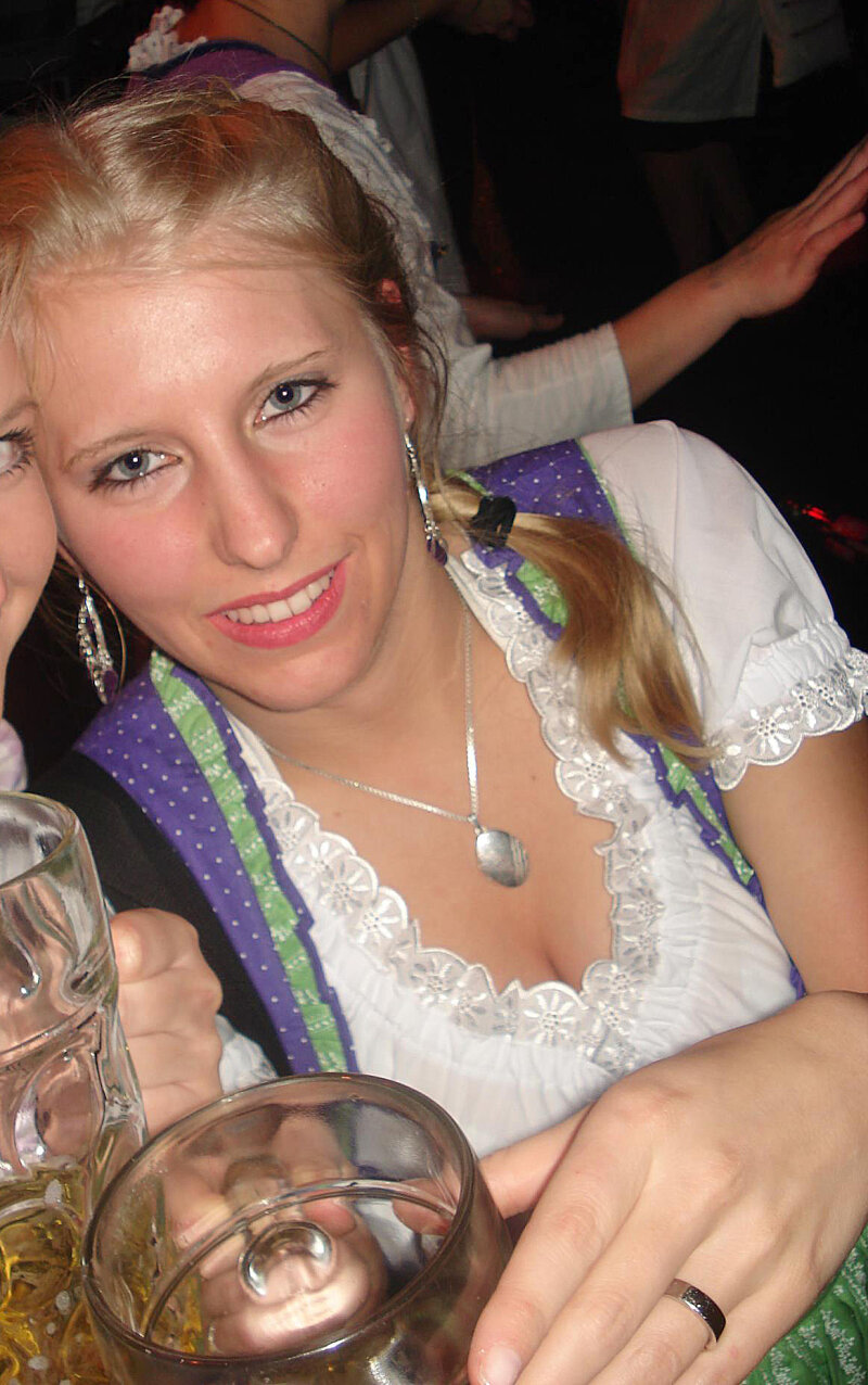 Steffi, a hot yng woman from Germany. picture