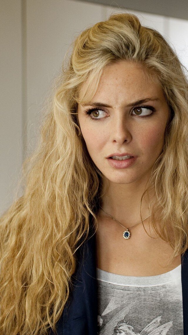 Tamsin Egerton bitch face picture