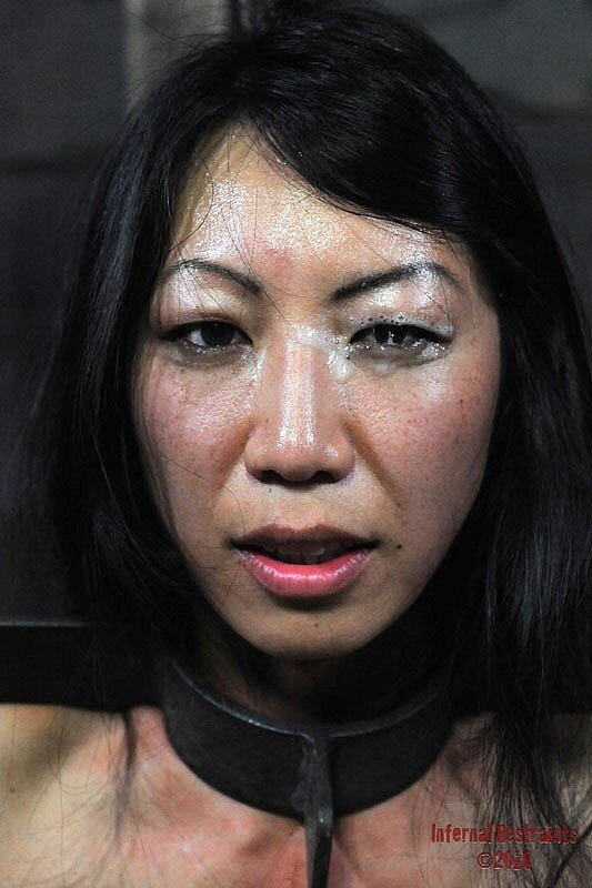 slut tia ling facialized and collared picture