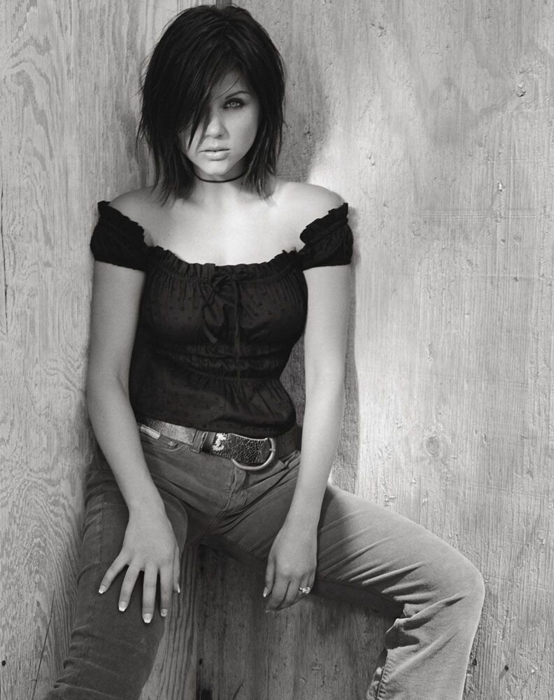 Tiffani Amber Thiessen picture