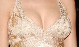 Uma Thurman 36C Breasts picture