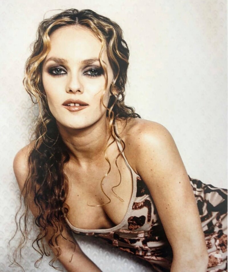 VANESSA PARADIS. picture