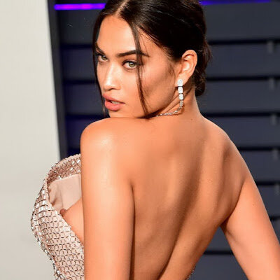 Shanina Shaik nip slip upskirt at the 2019 Vanity Fair Oscar Party HQ picture