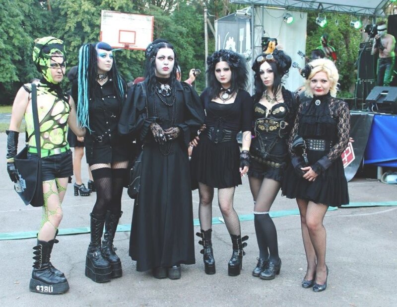 Little Billy The Drug Addict with her werid ass goth Czech friends no 3331 in gothic clothes - SGB gothh picture