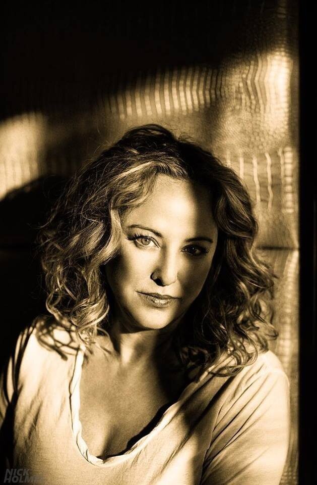 VIRGINIA MADSEN picture