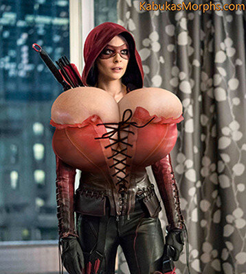 Willa Holland Got Giant Balloon Tits In The Arrow picture