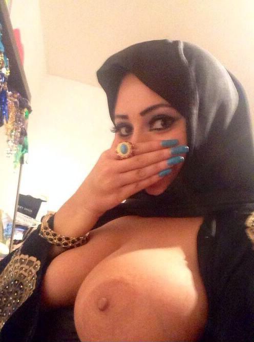 Cute Arabian Mom Topless Big Boobies picture
