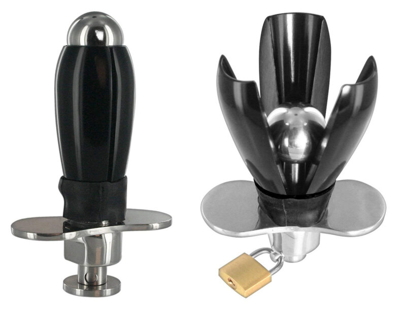 Anal flower: locking steel buttplug picture