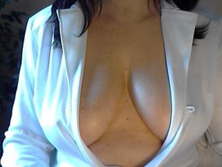 Erotik İlgi Alanları: anal seks, esaret, fetiş kıyafetleri, işemek, oral seks, dış mekan, park yeri, oyuncaklar, swinger, canlı tarihler picture