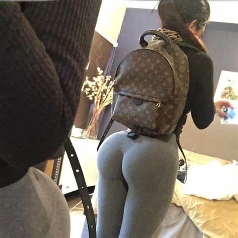Hot amatuer asian ass in yoga pants picture
