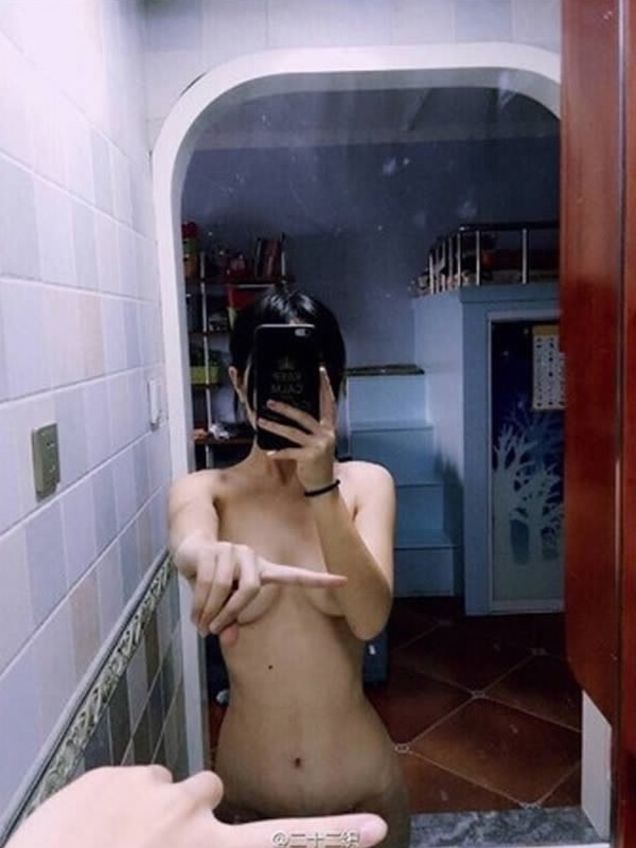 한 손가락 셀카 도전 3 picture