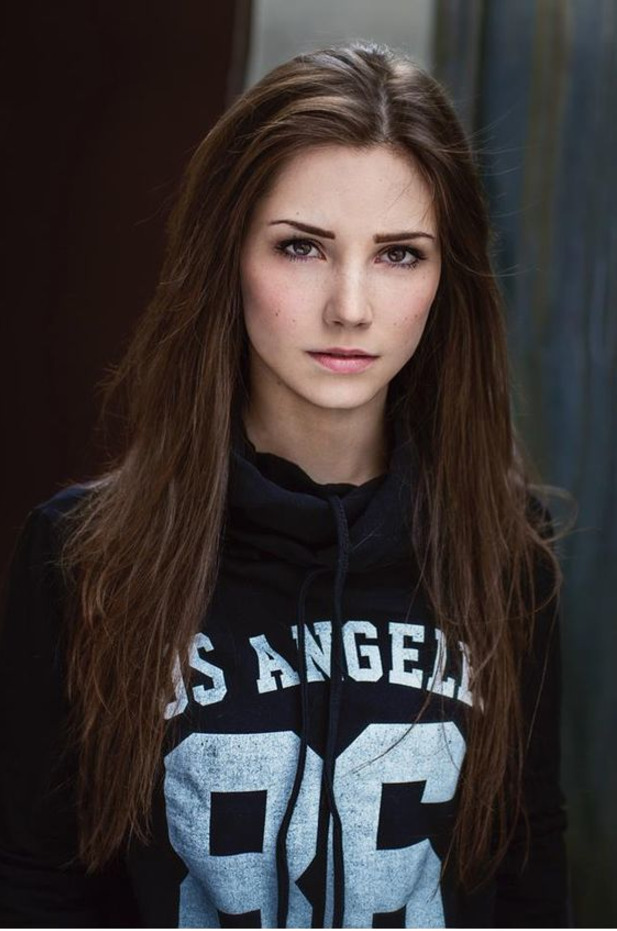 ローラアンドレアシェーンボーン picture