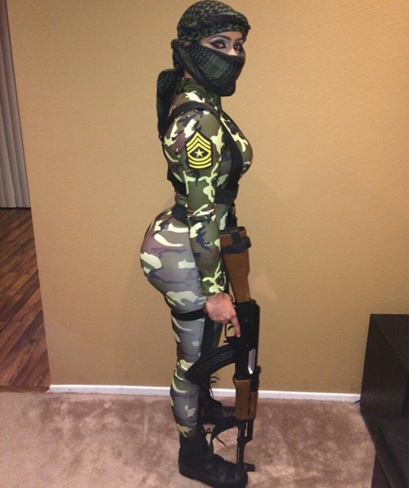 아랍 군대 소녀 picture