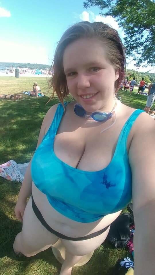 My friend's big tits picture