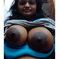  Babes Big Tits Desi  pics