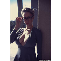  Cleavage Clothed Glasses  pics