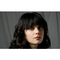  Brunette Celebrity Zooey Deschanel  pics