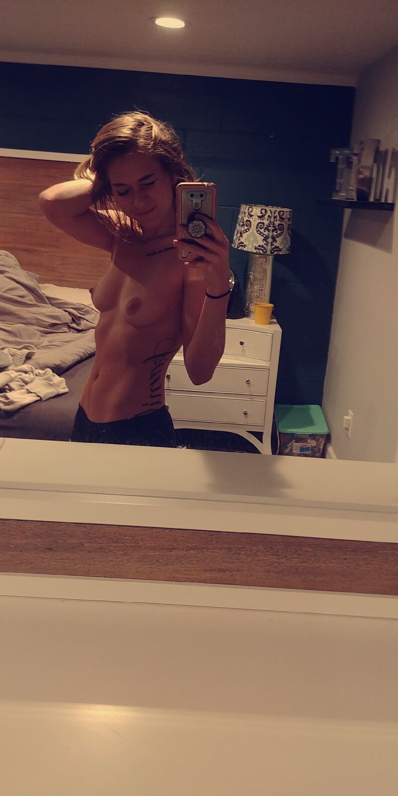 Uykulu selfie picture